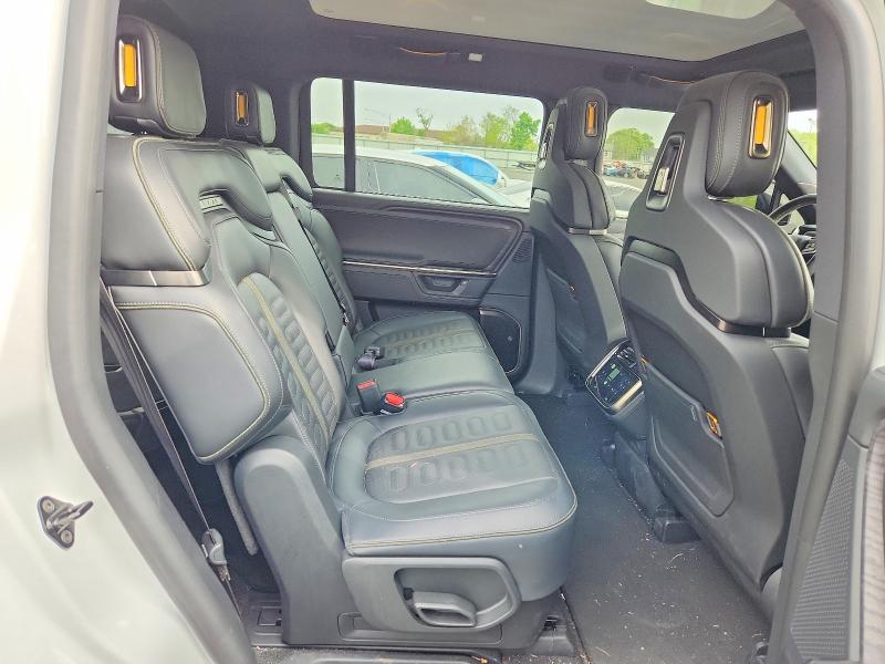 Продажа на аукционе авто 2025 Rivian R1s, vin: 7PDSGBBA2SN055358, номер лота: 49582516