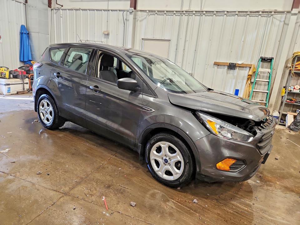 48851376 :رقم المزاد ، 1FMCU0F72HUA99801 vin ، 2017 Ford Escape مزاد بيع
