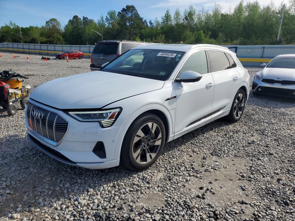 2022 Audi E-tron მანქანა იყიდება აუქციონზე, vin: WA1LAAGE4NB032523, აუქციონის ნომერი: 48898336