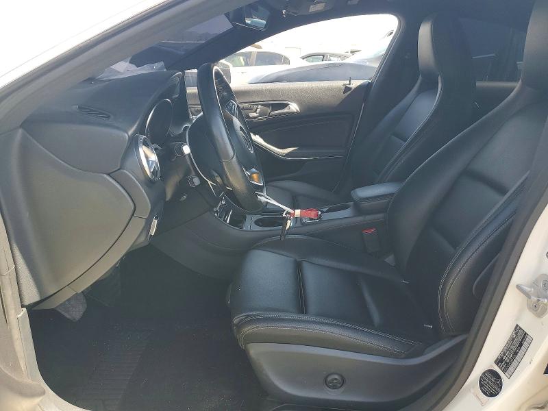 51520126 :رقم المزاد ، WDDSJ4EB5JN611806 vin ، 2018 Mercedes-benz Cla مزاد بيع