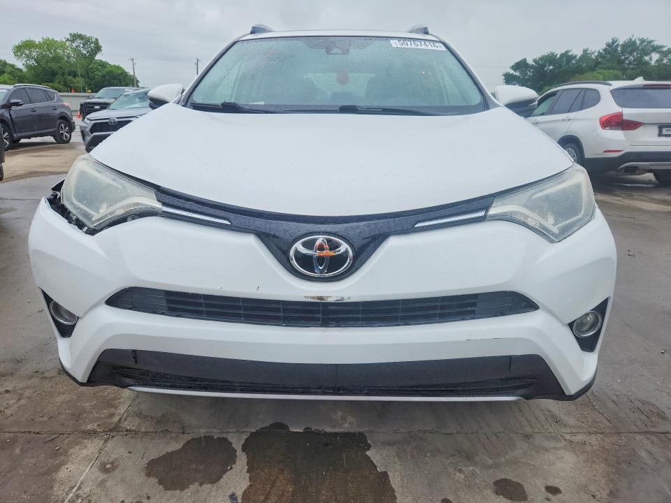 Продаж на аукціоні авто 2017 Toyota Rav4, vin: JTMRFREV1HD198381, номер лоту: 50767416