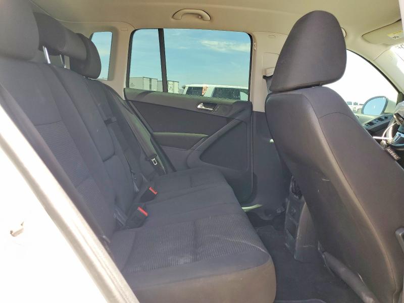 2018 Volkswagen Tiguan Limited მანქანა იყიდება აუქციონზე, vin: WVGAV7AX8JK005247, აუქციონის ნომერი: 49853176