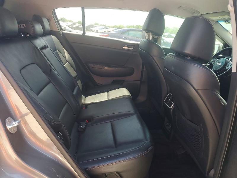 50275136 :رقم المزاد ، KNDPNCAC9H7182326 vin ، 2017 Kia Sportage مزاد بيع