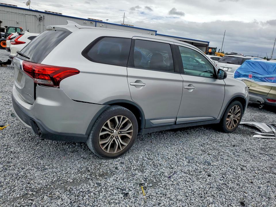 Продаж на аукціоні авто 2018 Mitsubishi Outlander, vin: JA4AD2A39JZ052618, номер лоту: 48877206