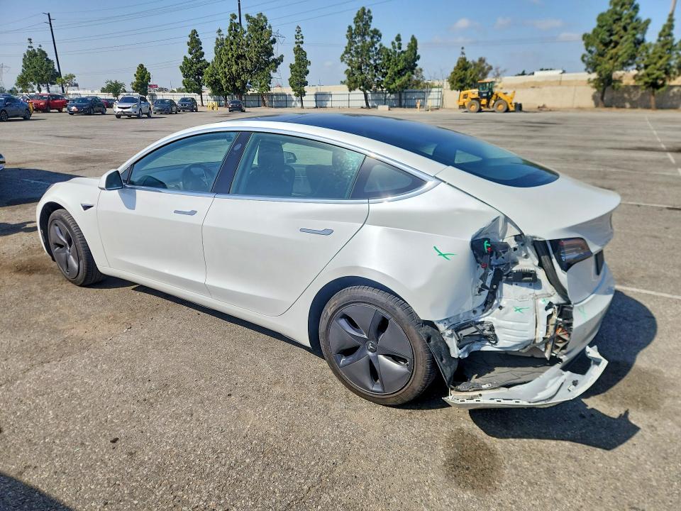 50353356 :رقم المزاد ، 5YJ3E1EA8KF484557 vin ، 2019 Tesla Model 3 مزاد بيع