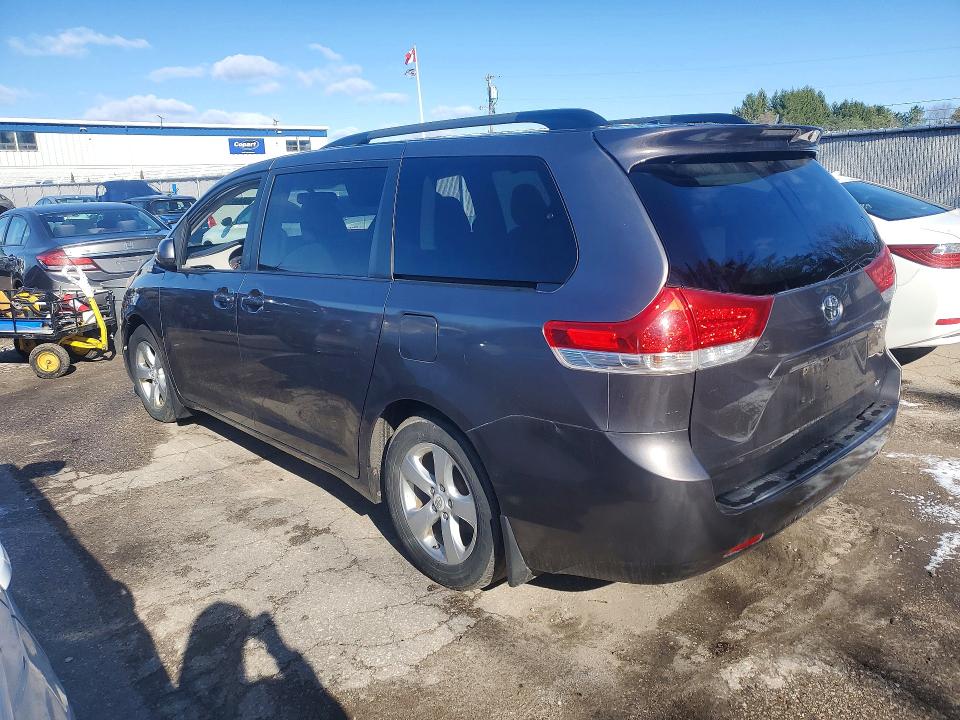 Aukcja sprzedaży 2012 Toyota Sienna, vin: 5TDKK3DC0CS220961, numer aukcji: 50441126