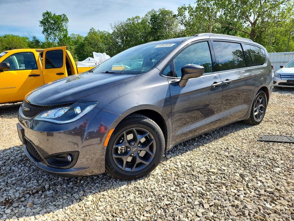 Auction sale of the 2018 Chrysler Pacifica, vin: 2C4RC1EG1JR197620, lot number: 51842916