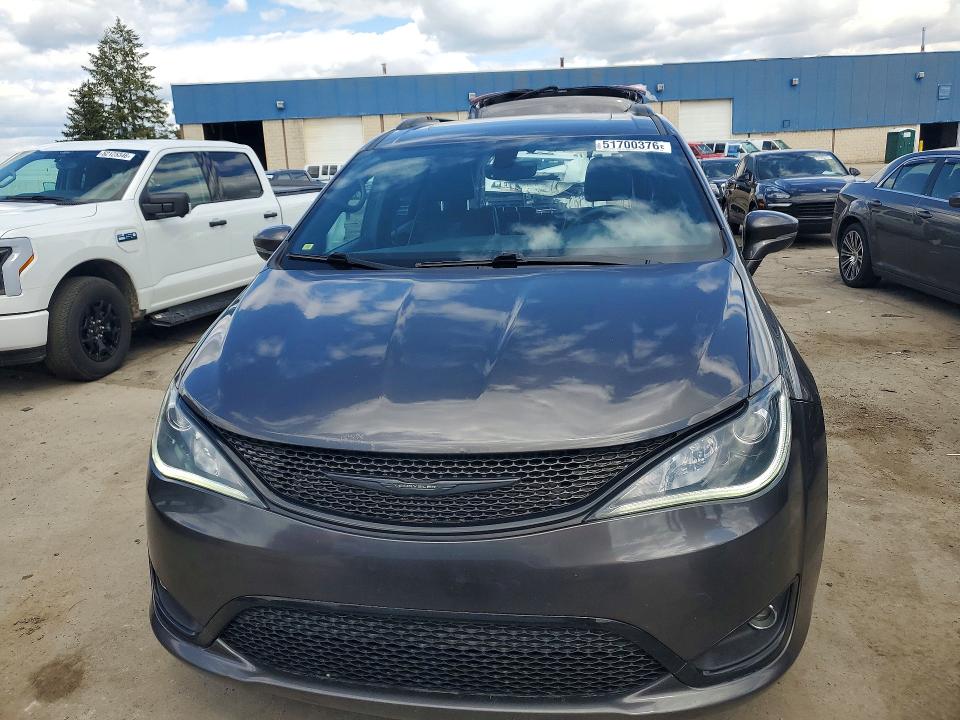 2019 Chrysler Pacifica მანქანა იყიდება აუქციონზე, vin: 2C4RC1GG3KR652496, აუქციონის ნომერი: 51700376