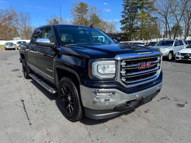 51030126 :رقم المزاد ، 3GTU2NEC0JG561355 vin ، 2018 Gmc Sierra مزاد بيع