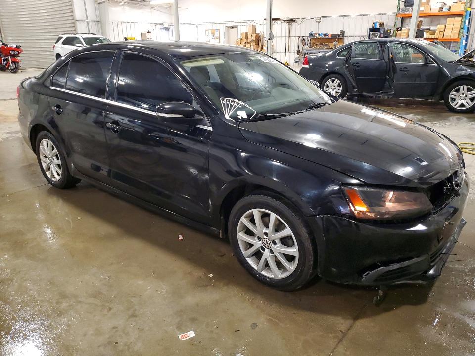 50352336 :رقم المزاد ، 3VWDP7AJ0DM379627 vin ، 2013 Volkswagen Jetta مزاد بيع