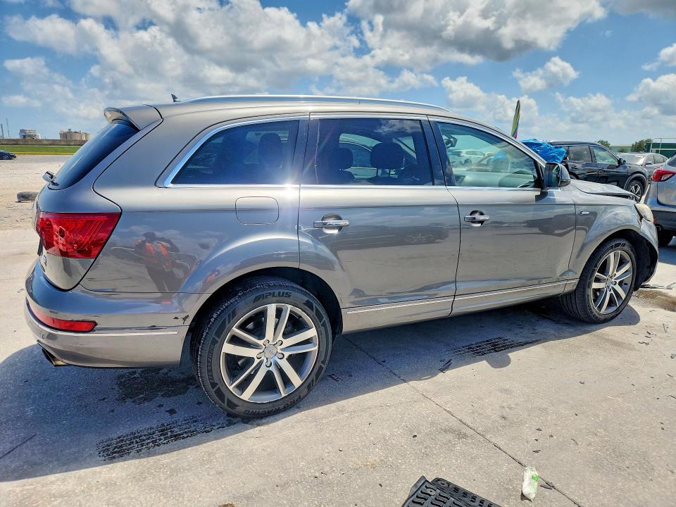 51159176 :رقم المزاد ، WA1LGAFE6FD028057 vin ، 2015 Audi Q7 مزاد بيع