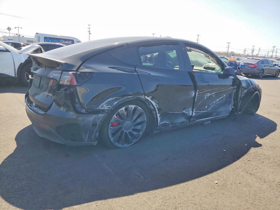 2022 Tesla Model Y მანქანა იყიდება აუქციონზე, vin: 7SAYGDEF4NF490568, აუქციონის ნომერი: 51842816