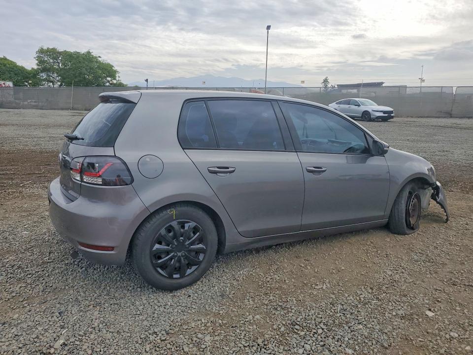 51888546 :رقم المزاد ، WVWDB7AJ2DW130490 vin ، 2013 Volkswagen Golf مزاد بيع