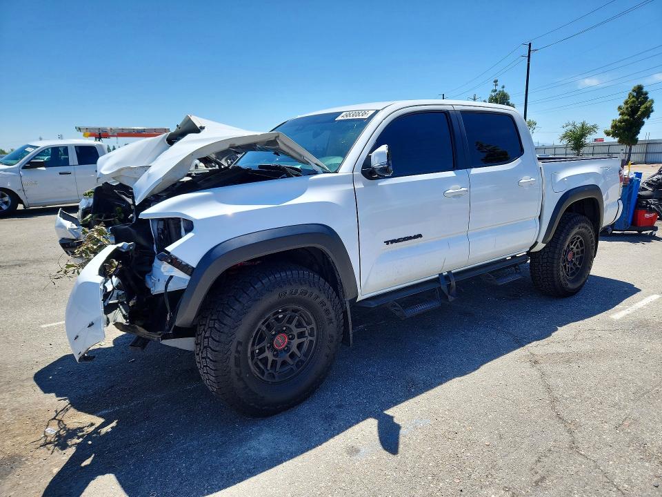 2022 Toyota Tacoma მანქანა იყიდება აუქციონზე, vin: 3TYCZ5AN6NT101756, აუქციონის ნომერი: 49830836