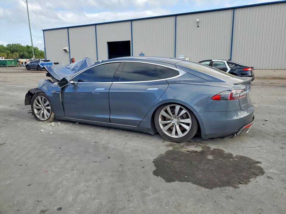 Продажа на аукционе авто 2013 Tesla Model S, vin: 5YJSA1CP2DFP27720, номер лота: 48946626