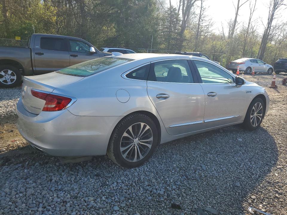 50391236 :رقم المزاد ، 1G4ZP5SS3HU149193 vin ، 2017 Buick Lacrosse مزاد بيع