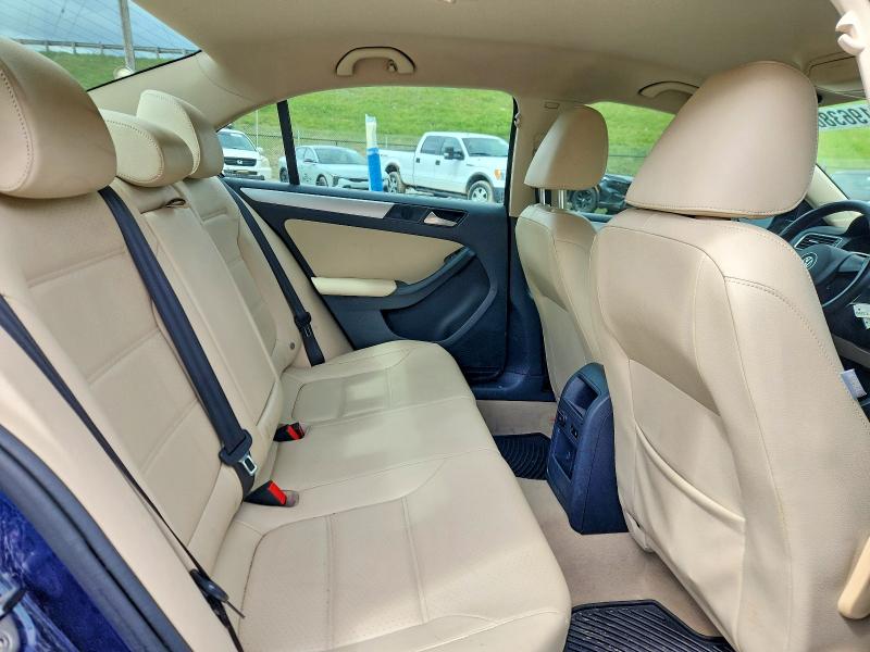 51963866 :رقم المزاد ، 3VWB17AJ7EM417090 vin ، 2014 Volkswagen Jetta مزاد بيع