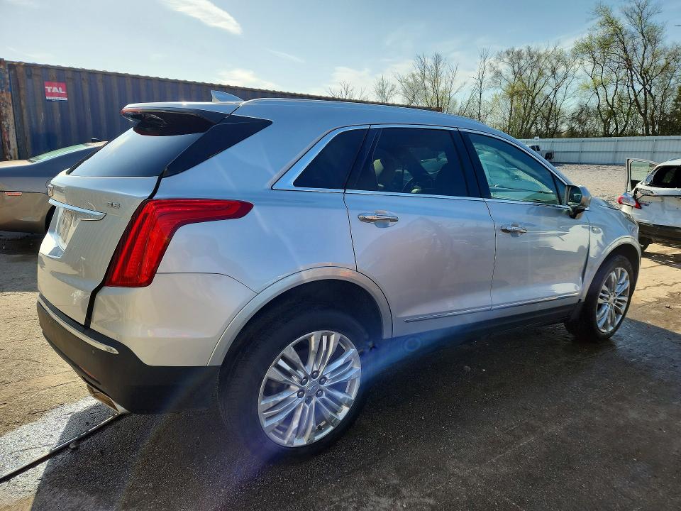 50602166 :رقم المزاد ، 1GYKNFRS5JZ225572 vin ، 2018 Cadillac Xt5 مزاد بيع