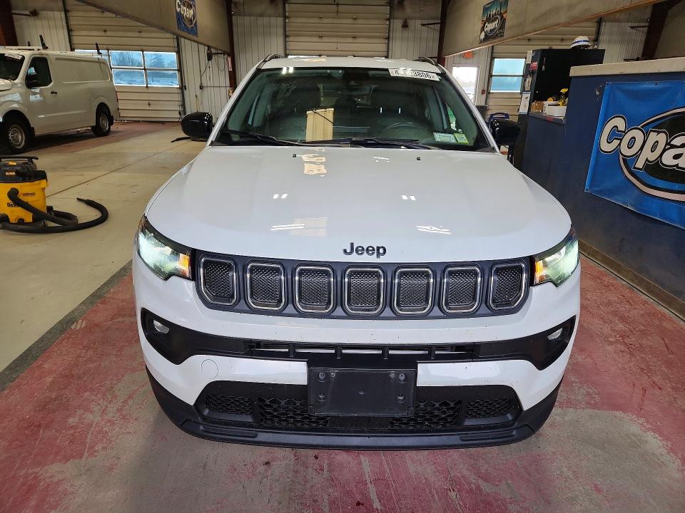 49823806 :رقم المزاد ، 3C4NJDBB4NT231373 vin ، 2022 Jeep Compass مزاد بيع