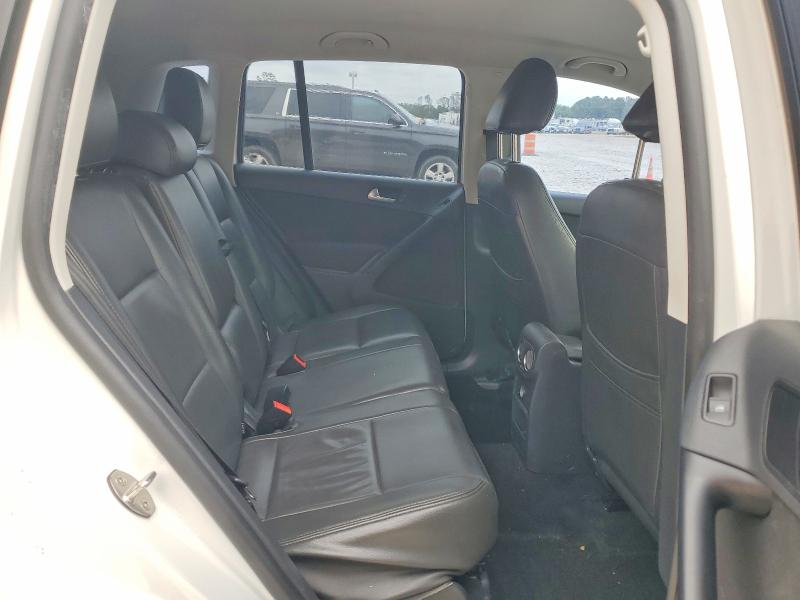 Продаж на аукціоні авто 2018 Volkswagen Tiguan Limited, vin: WVGBV7AX6JK001878, номер лоту: 51873196