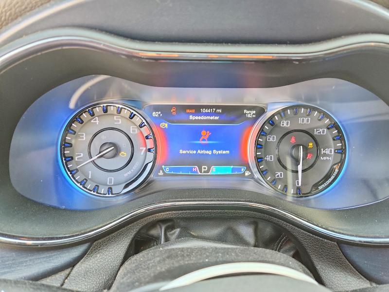 48658266 :رقم المزاد ، 1C3CCCBB3GN112166 vin ، 2016 Chrysler 200 مزاد بيع