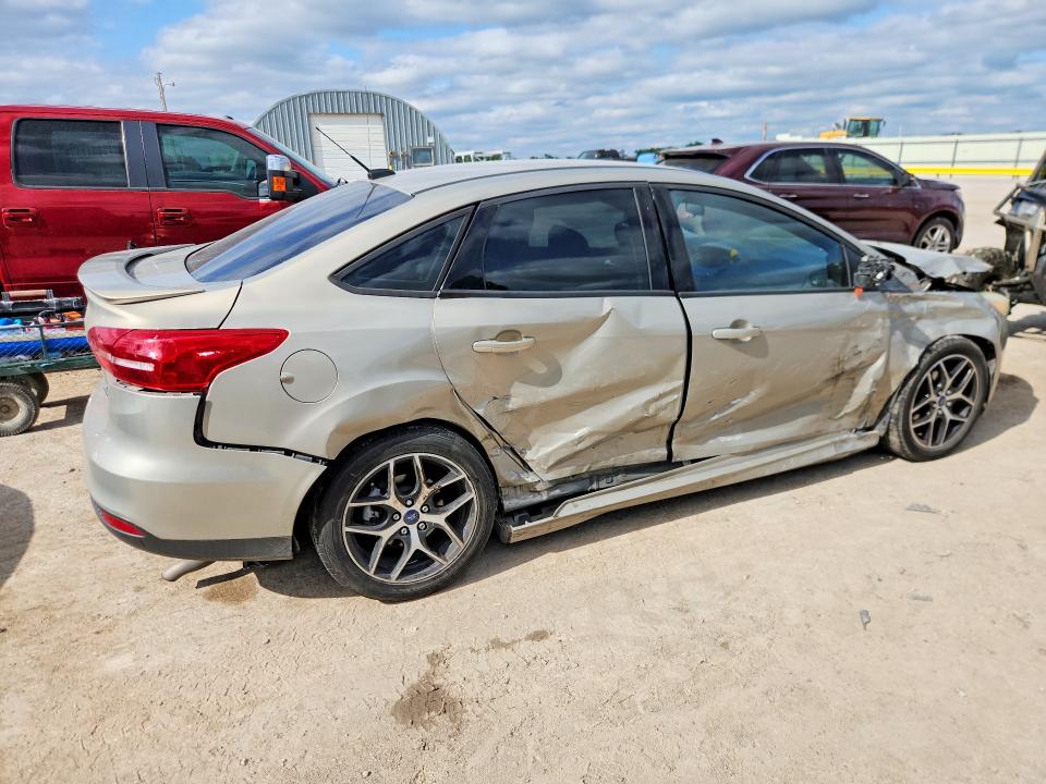 2015 Ford Focus მანქანა იყიდება აუქციონზე, vin: 1FADP3F25FL323626, აუქციონის ნომერი: 51925746