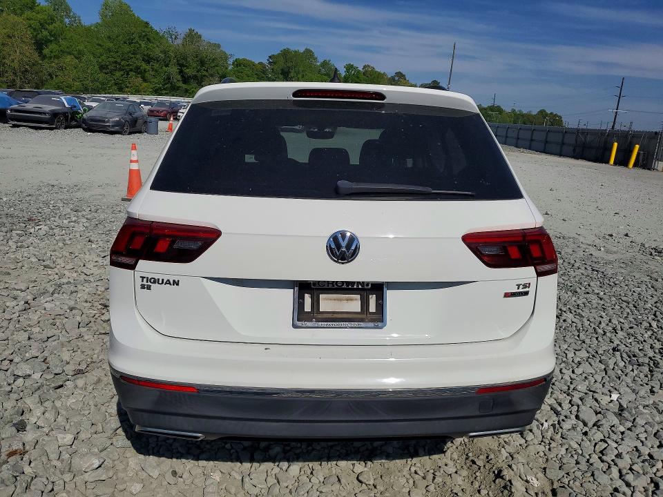 Продаж на аукціоні авто 2018 Volkswagen Tiguan, vin: 3VV2B7AX1JM138847, номер лоту: 49843186