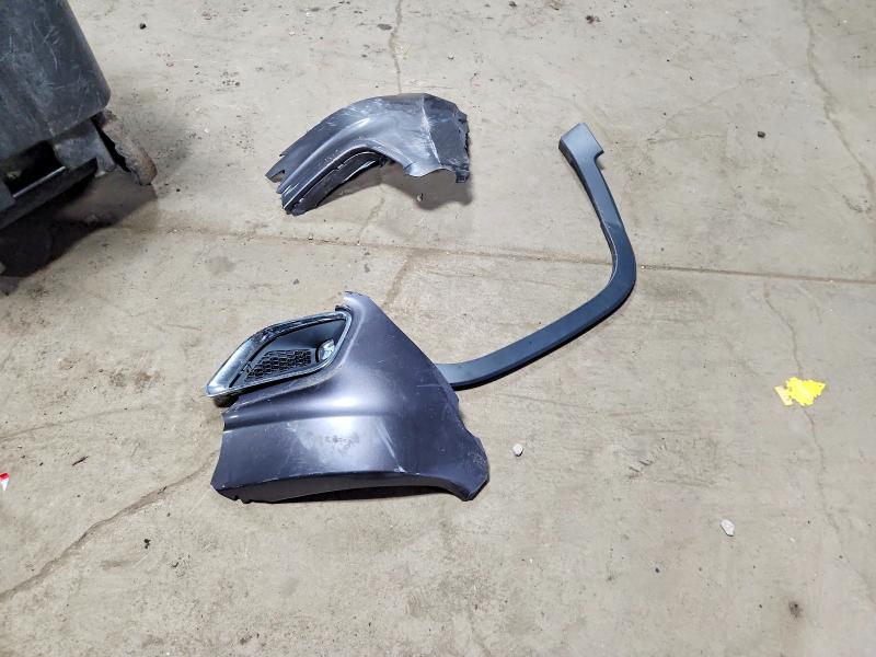 48634986 :رقم المزاد ، 1C4PJLDB6KD433830 vin ، 2019 Jeep Cherokee مزاد بيع