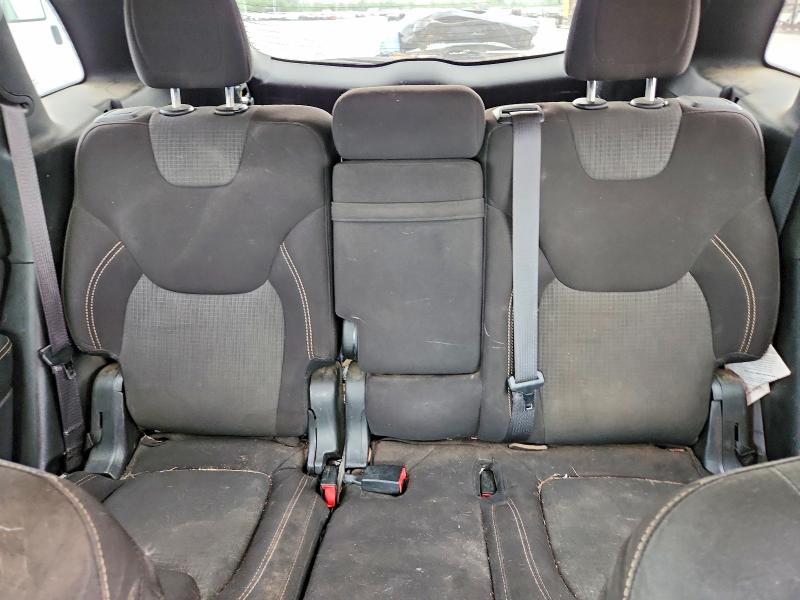 52007116 :رقم المزاد ، 1C4PJLCB4HW574068 vin ، 2017 Jeep Cherokee مزاد بيع