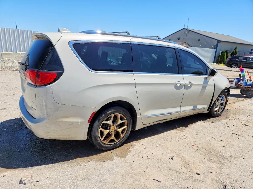 51820336 :رقم المزاد ، 2C4RC1GG9HR656741 vin ، 2017 Chrysler Pacifica مزاد بيع