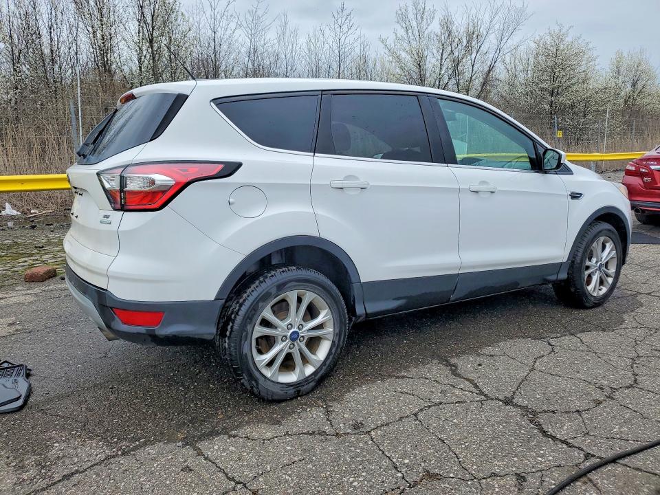 Продаж на аукціоні авто 2017 Ford Escape, vin: 1FMCU0GD1HUD83263, номер лоту: 49469806