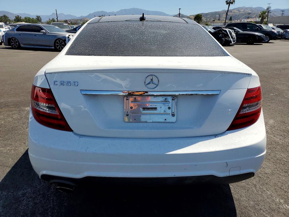 Продаж на аукціоні авто 2014 Mercedes-benz C, vin: WDDGJ4HB5EG291172, номер лоту: 48094956