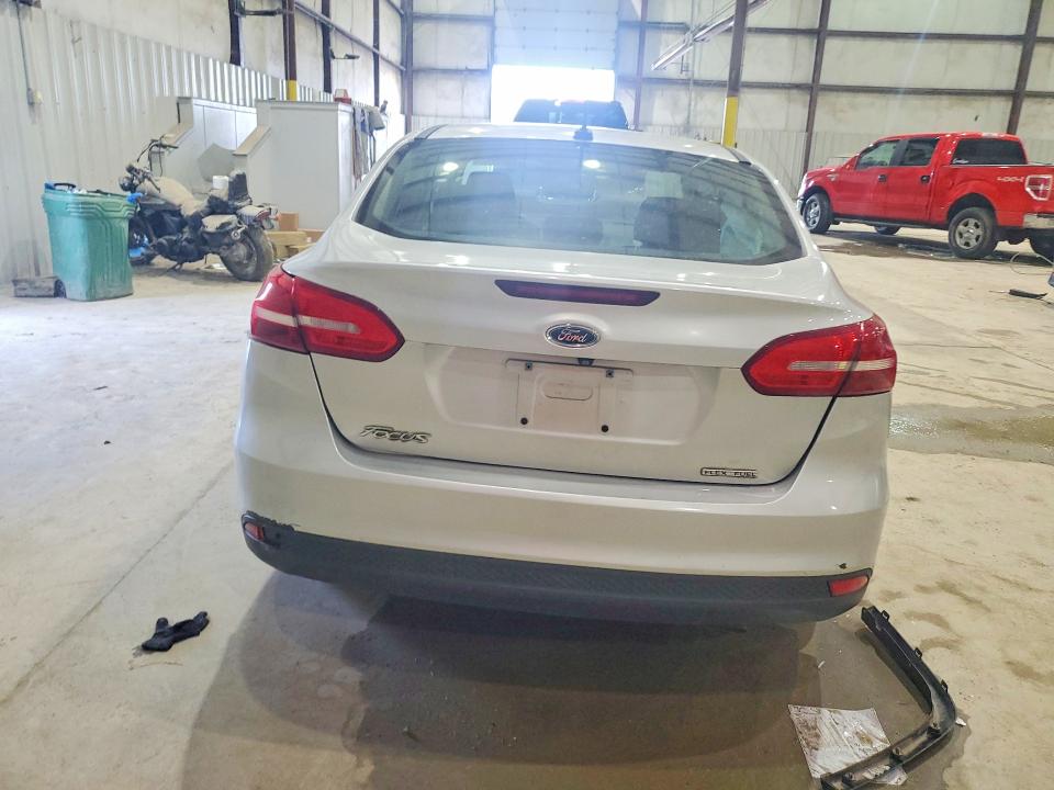 Продажа на аукционе авто 2015 Ford Focus, vin: 1FADP3E27FL323161, номер лота: 47995256