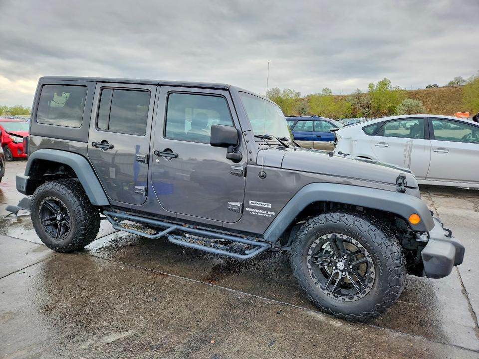 2016 Jeep Wrangler Unlimited მანქანა იყიდება აუქციონზე, vin: 1C4BJWDGXGL335615, აუქციონის ნომერი: 51831476