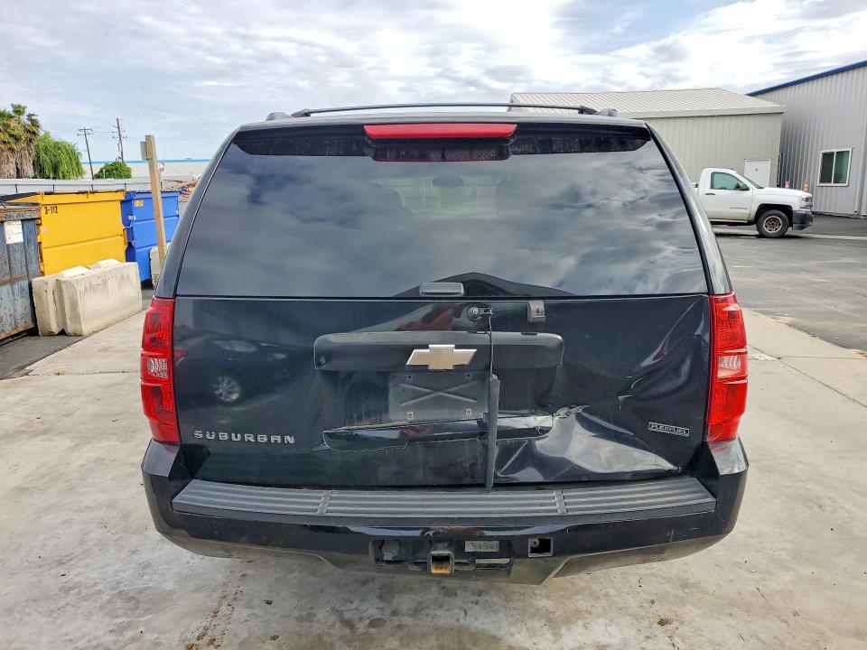 Продажа на аукционе авто 2011 Chevrolet Suburban, vin: 1GNSCHE06BR379308, номер лота: 51275516