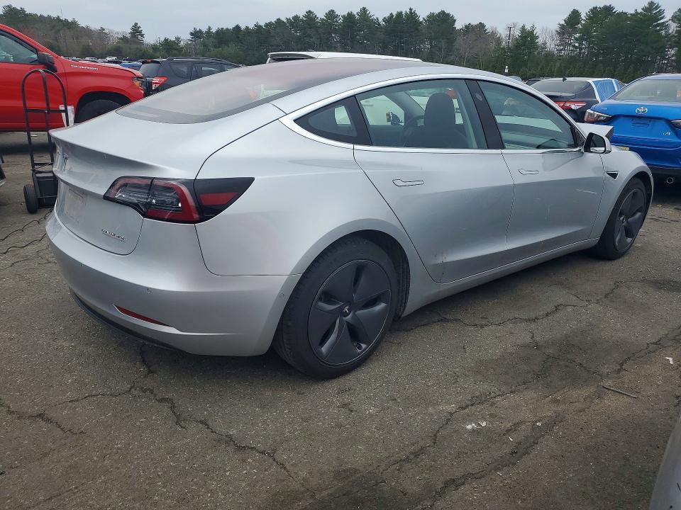 48148176 :رقم المزاد ، 5YJ3E1EB7JF073948 vin ، 2018 Tesla Model 3 مزاد بيع