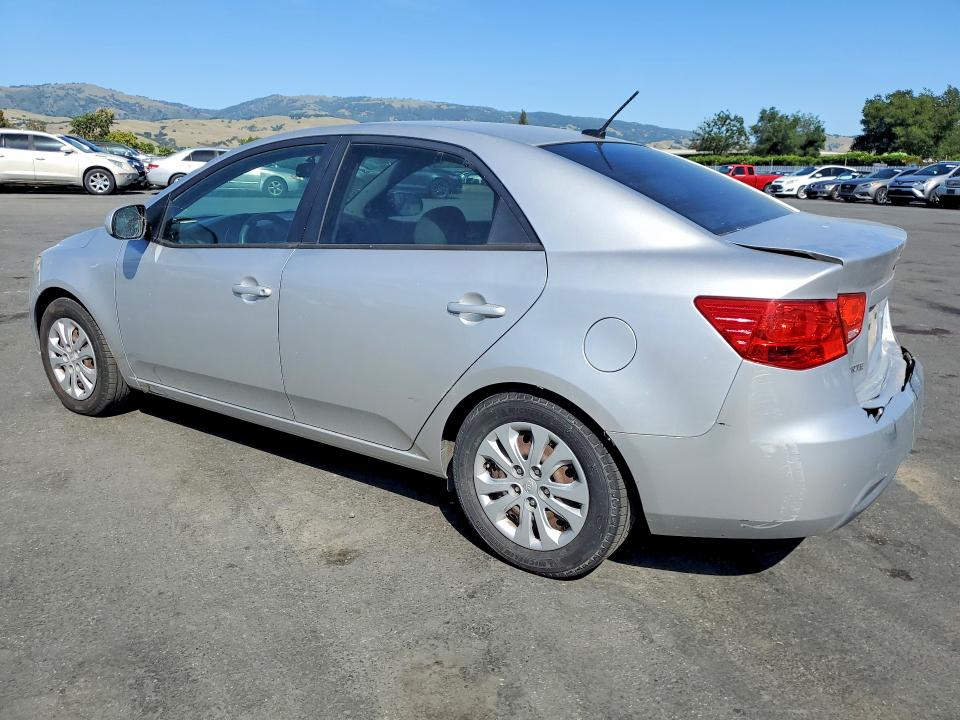 2013 Kia Forte მანქანა იყიდება აუქციონზე, vin: KNAFT4A26D5677374, აუქციონის ნომერი: 51470886