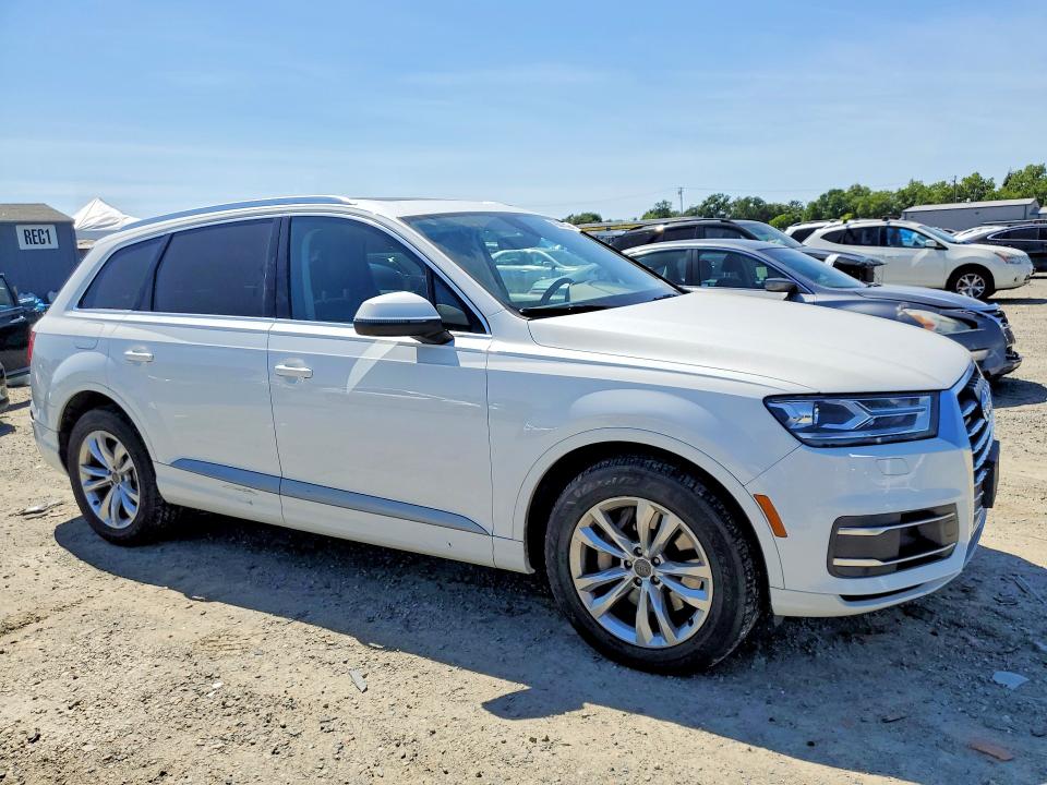 Продажа на аукционе авто 2017 Audi Q7, vin: WA1AAAF7XHD037955, номер лота: 48601106