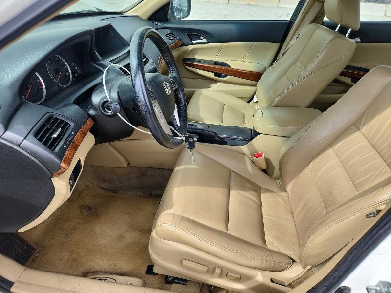 49676316 :رقم المزاد ، 1HGCP3F81BA002670 vin ، 2011 Honda Accord مزاد بيع