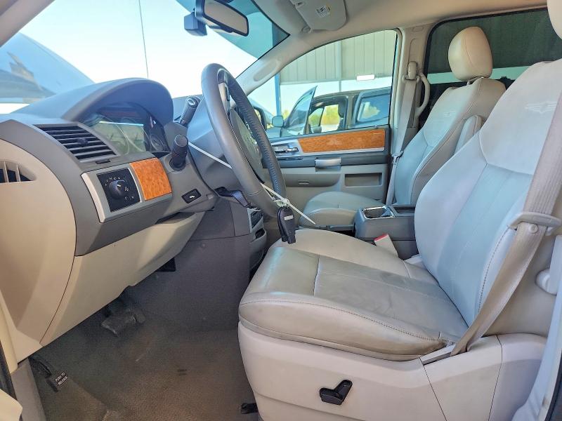 2010 Chrysler Town & Country მანქანა იყიდება აუქციონზე, vin: 2A4RR6DX5AR151523, აუქციონის ნომერი: 49341496