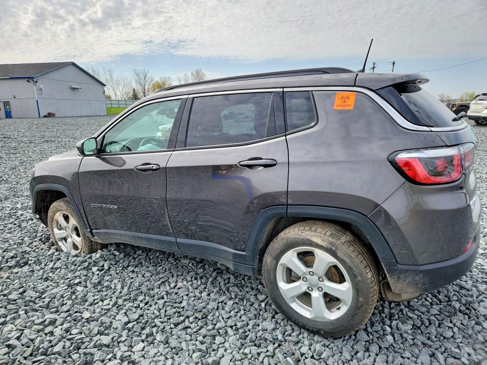 50523716 :رقم المزاد ، 3C4NJDBB0JT399795 vin ، 2018 Jeep Compass مزاد بيع