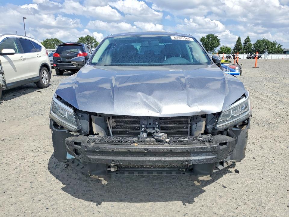 Продажа на аукционе авто 2017 Volkswagen Passat, vin: 1VWBT7A31HC002087, номер лота: 50905566