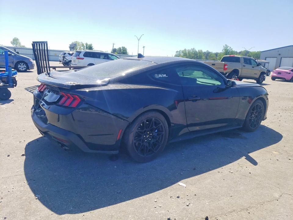 49467286 :رقم المزاد ، 1FA6P8CF4R5415865 vin ، 2024 Ford Mustang مزاد بيع