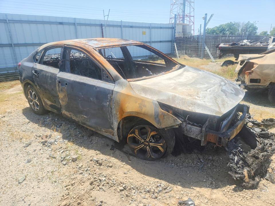 2020 Kia Forte მანქანა იყიდება აუქციონზე, vin: 3KPF24AD8LE228014, აუქციონის ნომერი: 50353236