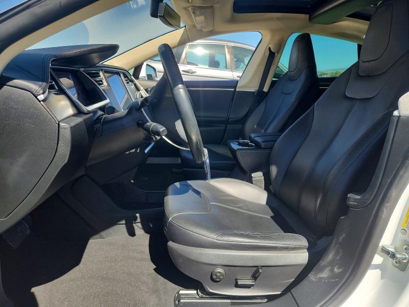 48623686 :رقم المزاد ، 5YJSA1CG1DFP29006 vin ، 2013 Tesla Model S مزاد بيع