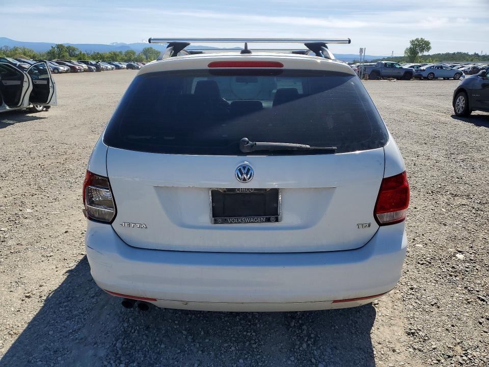 50450606 :رقم المزاد ، 3VWML7AJ9BM618326 vin ، 2011 Volkswagen Jetta مزاد بيع
