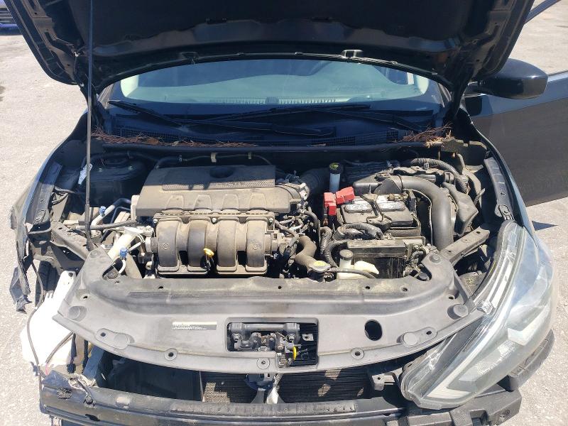 51026936 :رقم المزاد ، 3N1AB7AP4JY288585 vin ، 2018 Nissan Sentra مزاد بيع