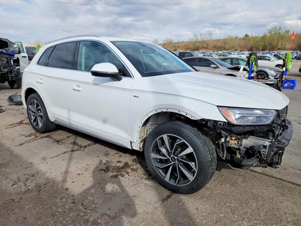 48690116 :رقم المزاد ، WA1EAAFY4N2119732 vin ، 2022 Audi Q5 مزاد بيع