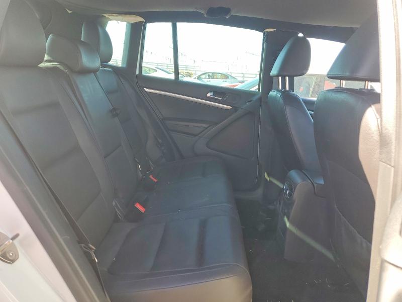 49825496 :رقم المزاد ، WVGAV7AX4GW074342 vin ، 2016 Volkswagen Tiguan مزاد بيع