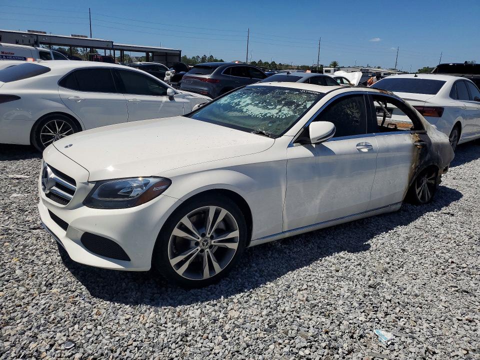 49756556 :رقم المزاد ، 55SWF4JB3JU272785 vin ، 2018 Mercedes-benz C مزاد بيع